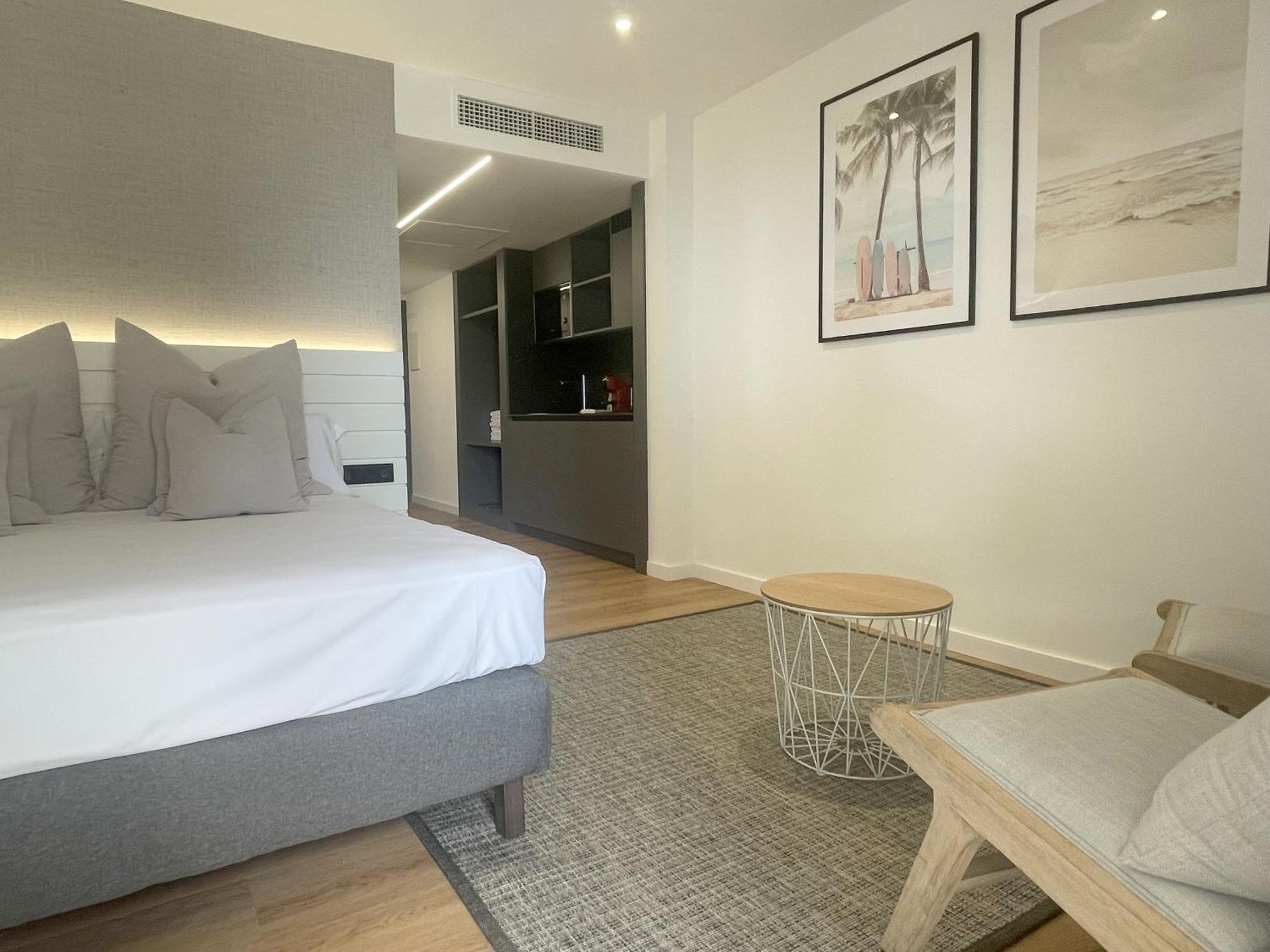 Rentalmar Suites Salou Families Only Rom bilde